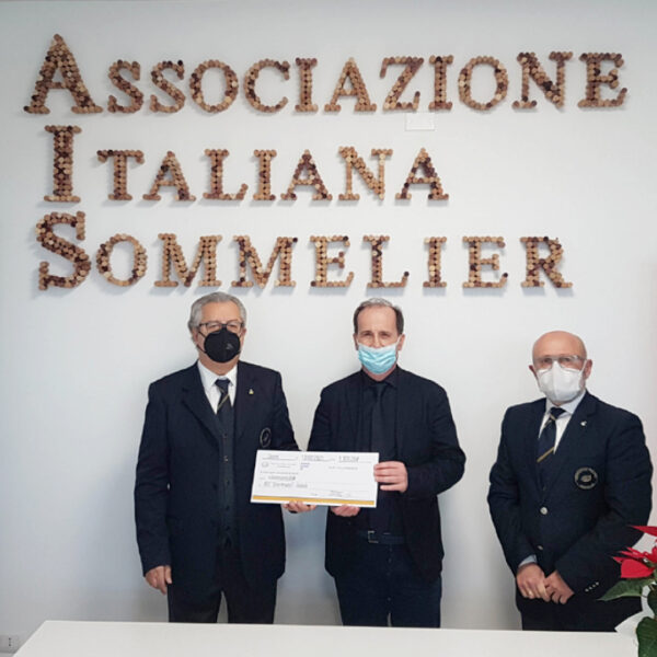 Consegna della donazione di AIS Romagna all'IRST.